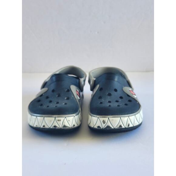 Crocs Kids Black RoboShark Slip On Clogs Shoes Kidcore Size C11 K0020 - Picture 2 of 5